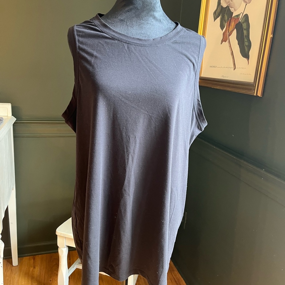Athleta Black Sleeveless Relaxed Muscle Tee